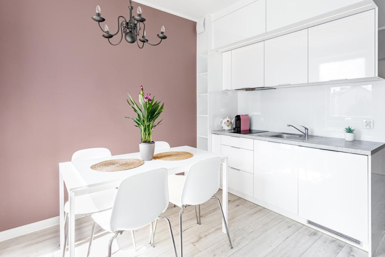 Apartament "Anna" - Kwartal Rozy Wiatrow, 15 Min Spacerem Od Plazy Svinoústí Exteriér fotografie