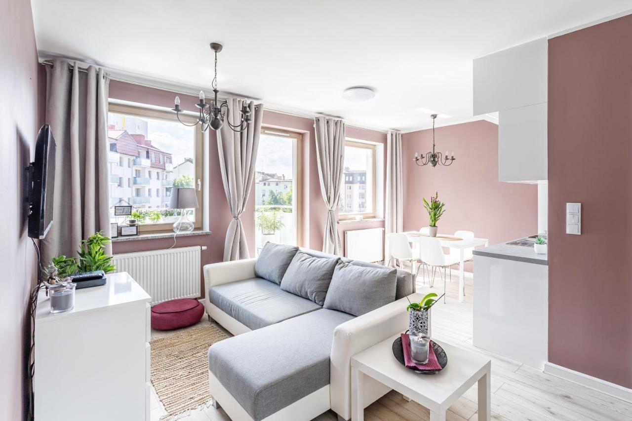 Apartament "Anna" - Kwartal Rozy Wiatrow, 15 Min Spacerem Od Plazy Svinoústí Exteriér fotografie